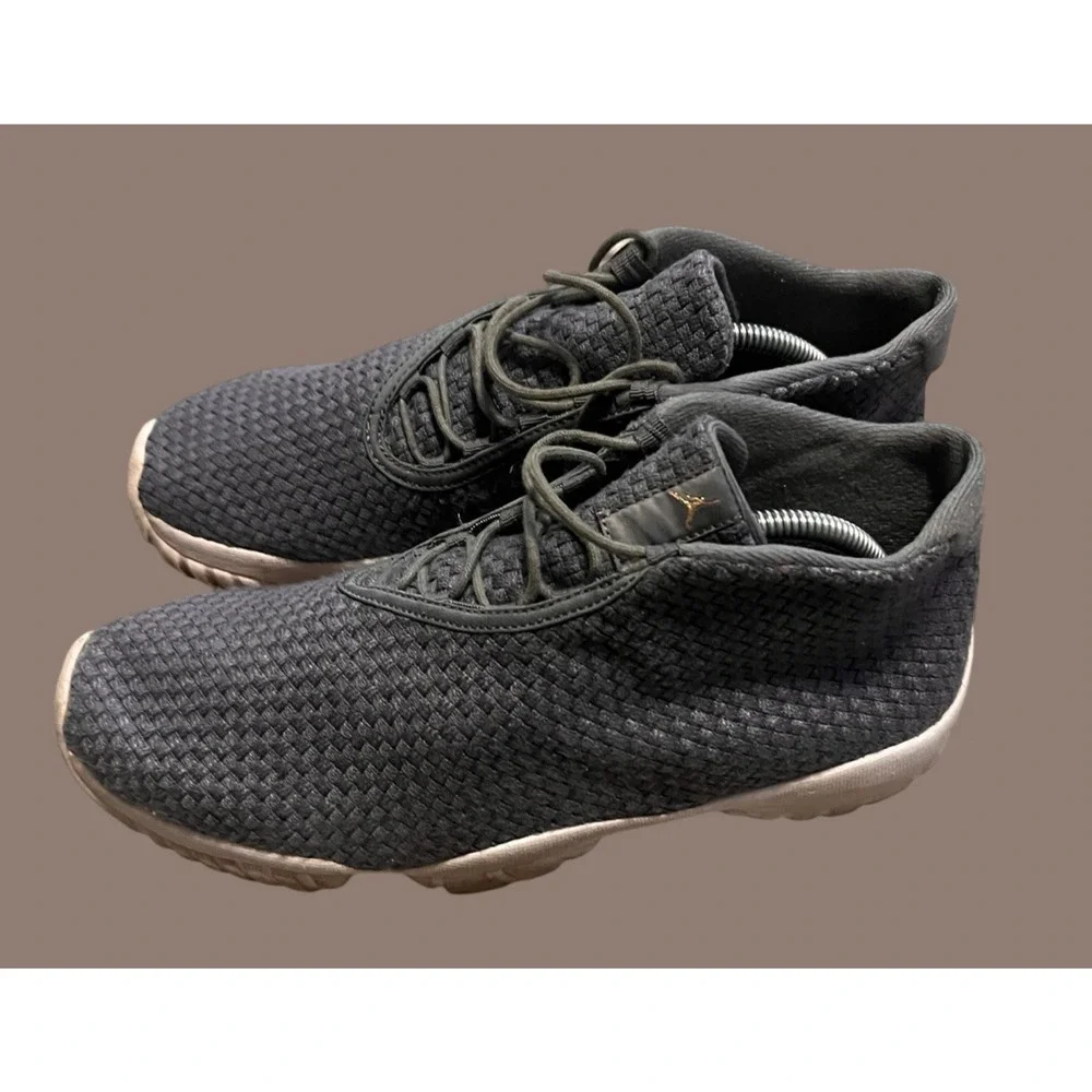 MEN'S 10.5 -AIR JORDAN Future Mid Sneakers, Cool Grey / White| 656503-003
